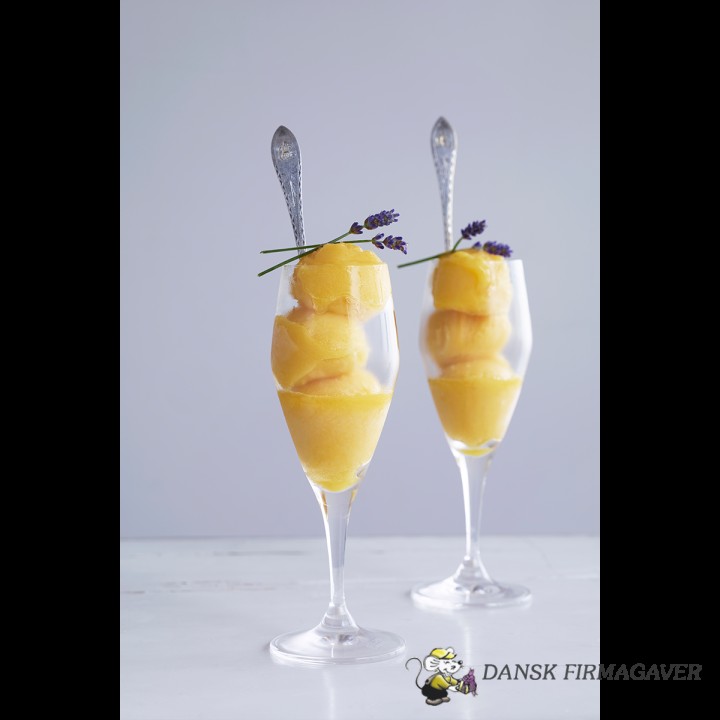 CHAMPAGNE PERFECTION