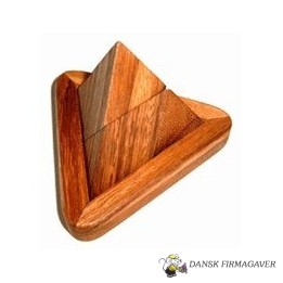 Pyramide 4, nr. 20051