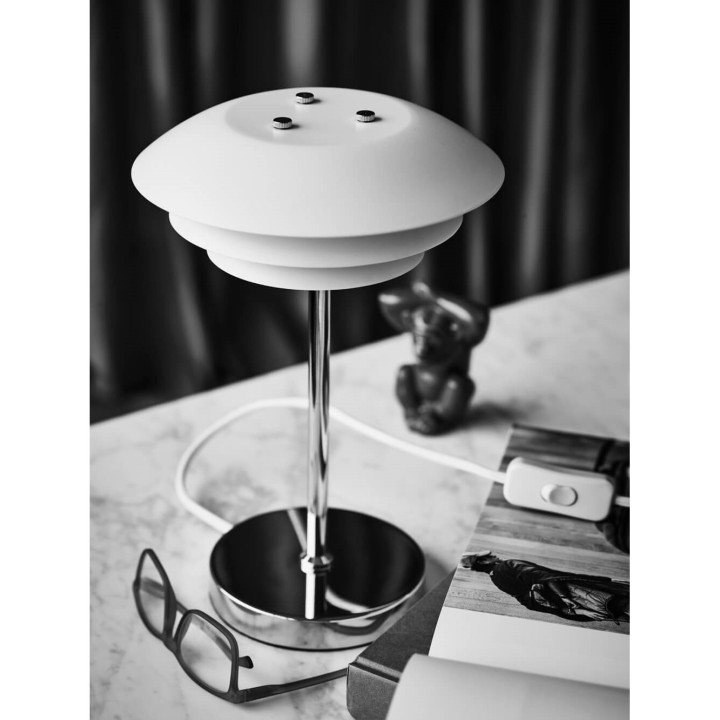 DYBERG LARSEN BORDLAMPE DL16
