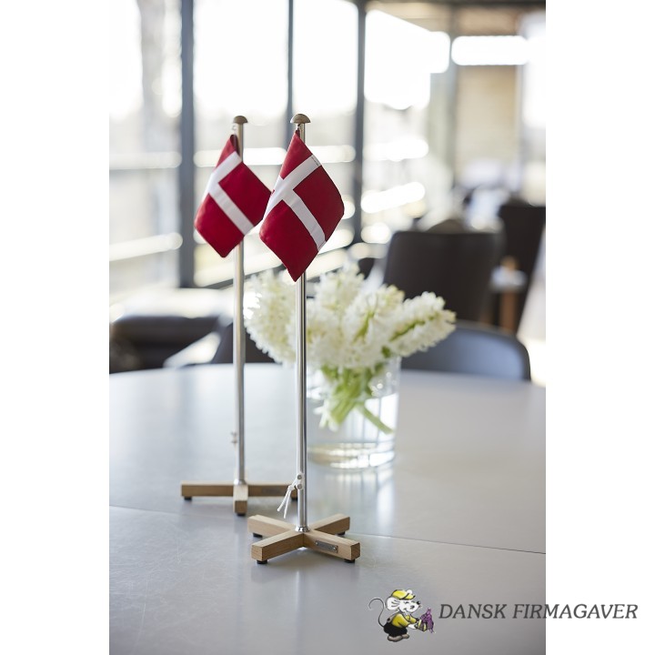 Mols bordflag med dansk flag
