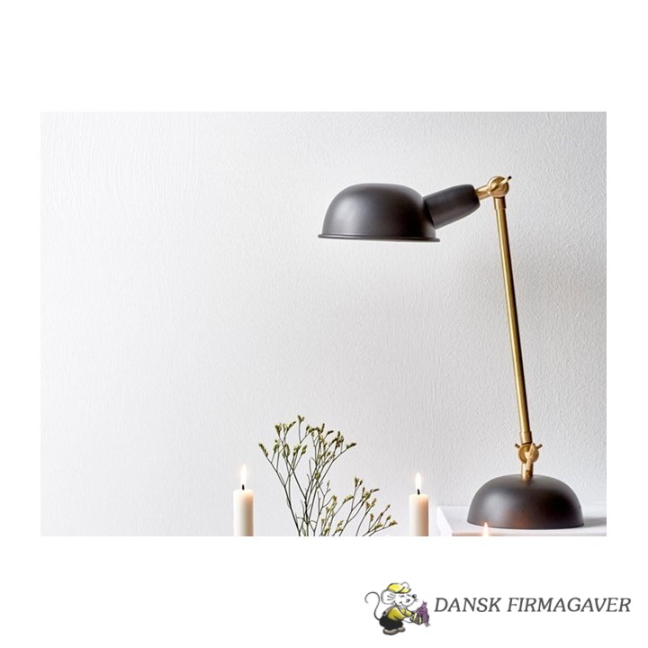 BORDLAMPE FRA A SIMPLE MESS BY