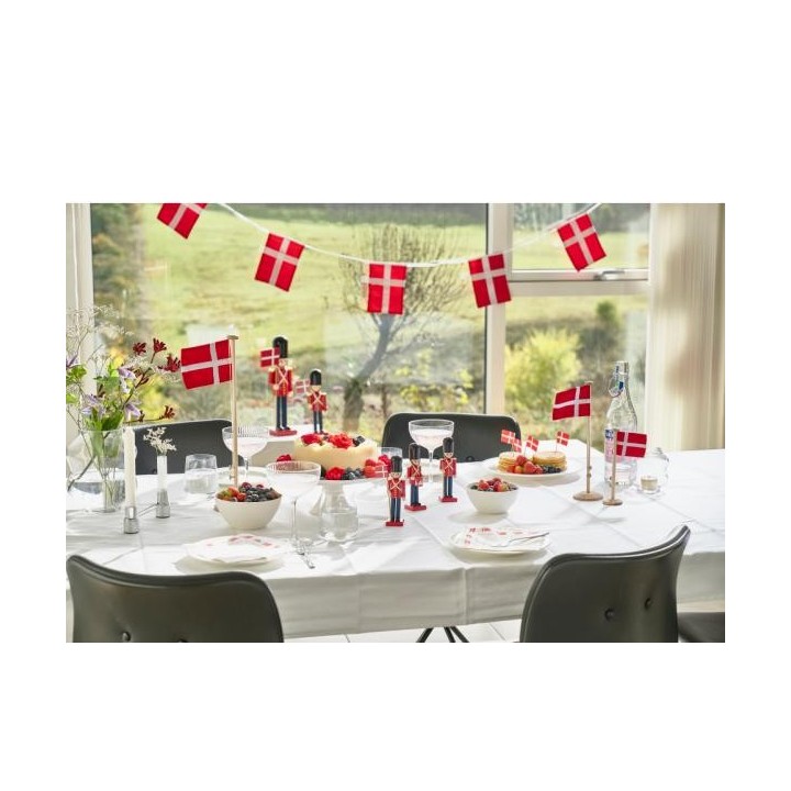 Celebrate Flagstang i Natur