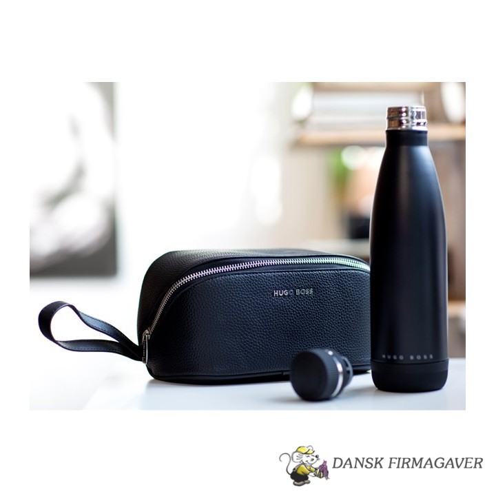 HUGO BOSS Gear Matrix Bottle + Storyline Dressing Case