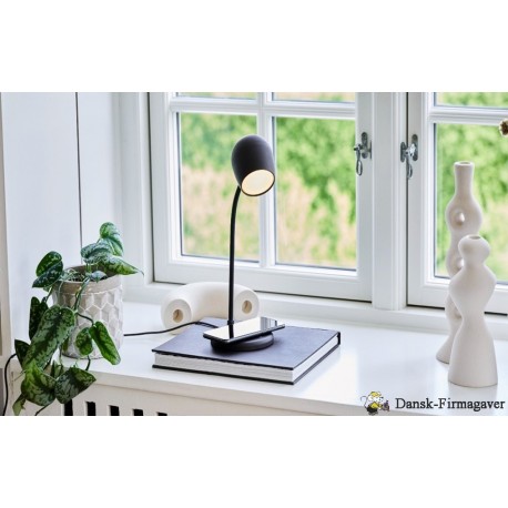 Kreafunk Ellie bordlampe med højtaler og trådløs opladning