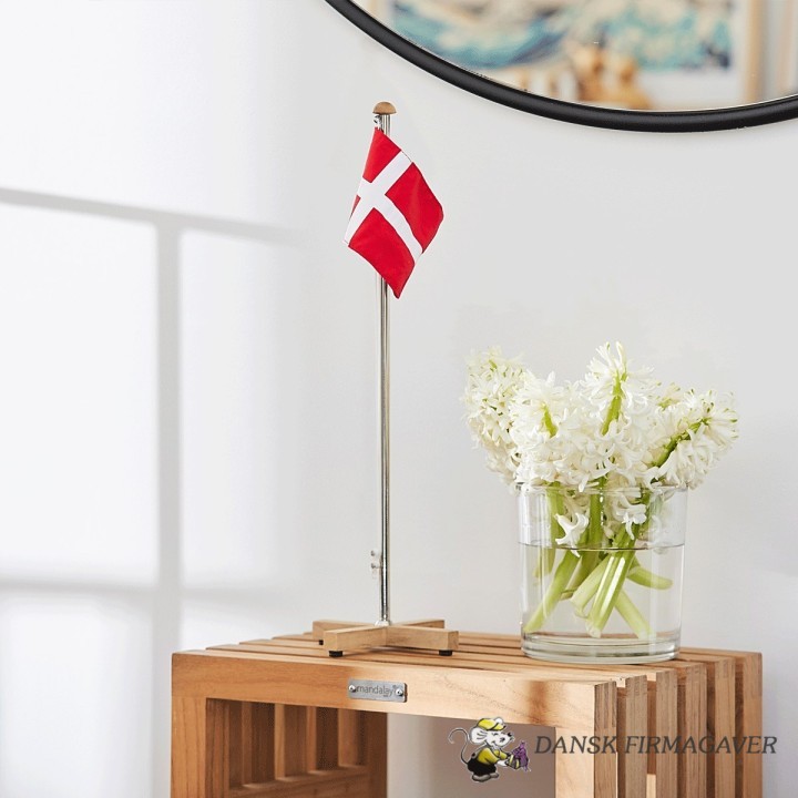 Mols bordflag med dansk flag