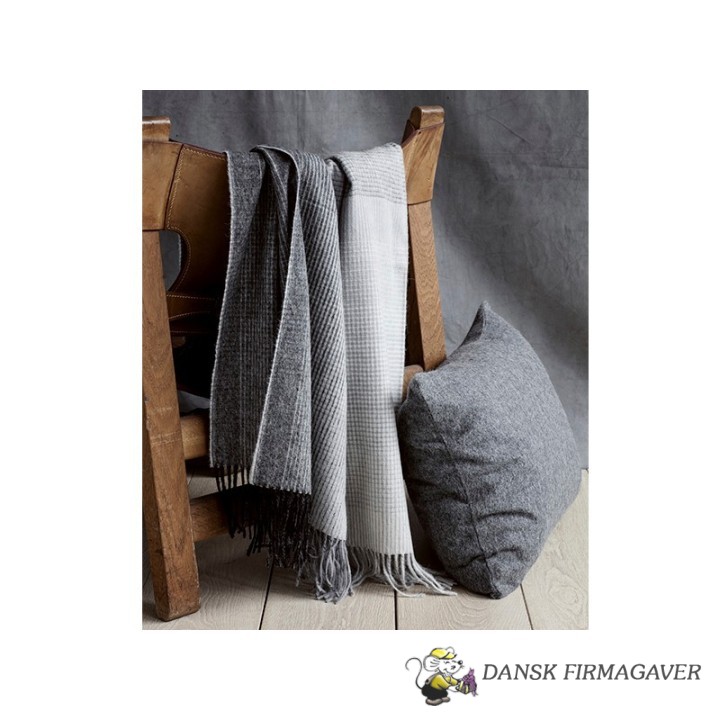 ELVANG HORIZON PLAID + CLASSIC PUDE
