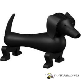 Kay Bojesen mellem Gravhund i sort