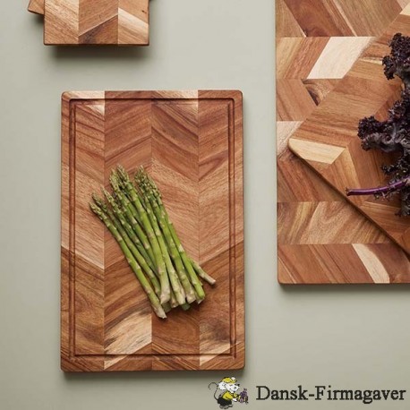 Skærebræt m. saftrille sildebensmønster acacie træ 40x26x2.0cm