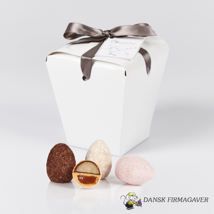 SummerBird Velvet Easter Egg