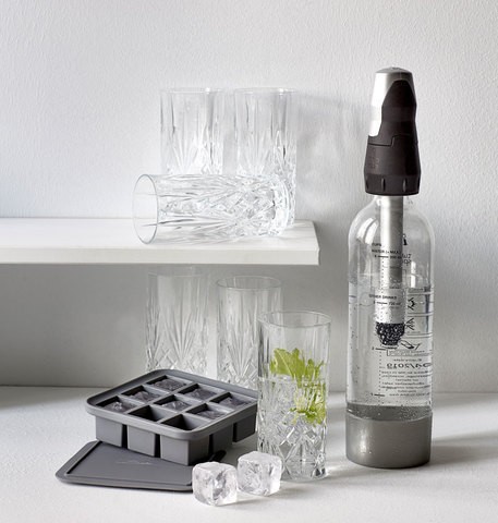 Twist and Sparkel med 6 stk. Lyngby glas og isterning bakke.