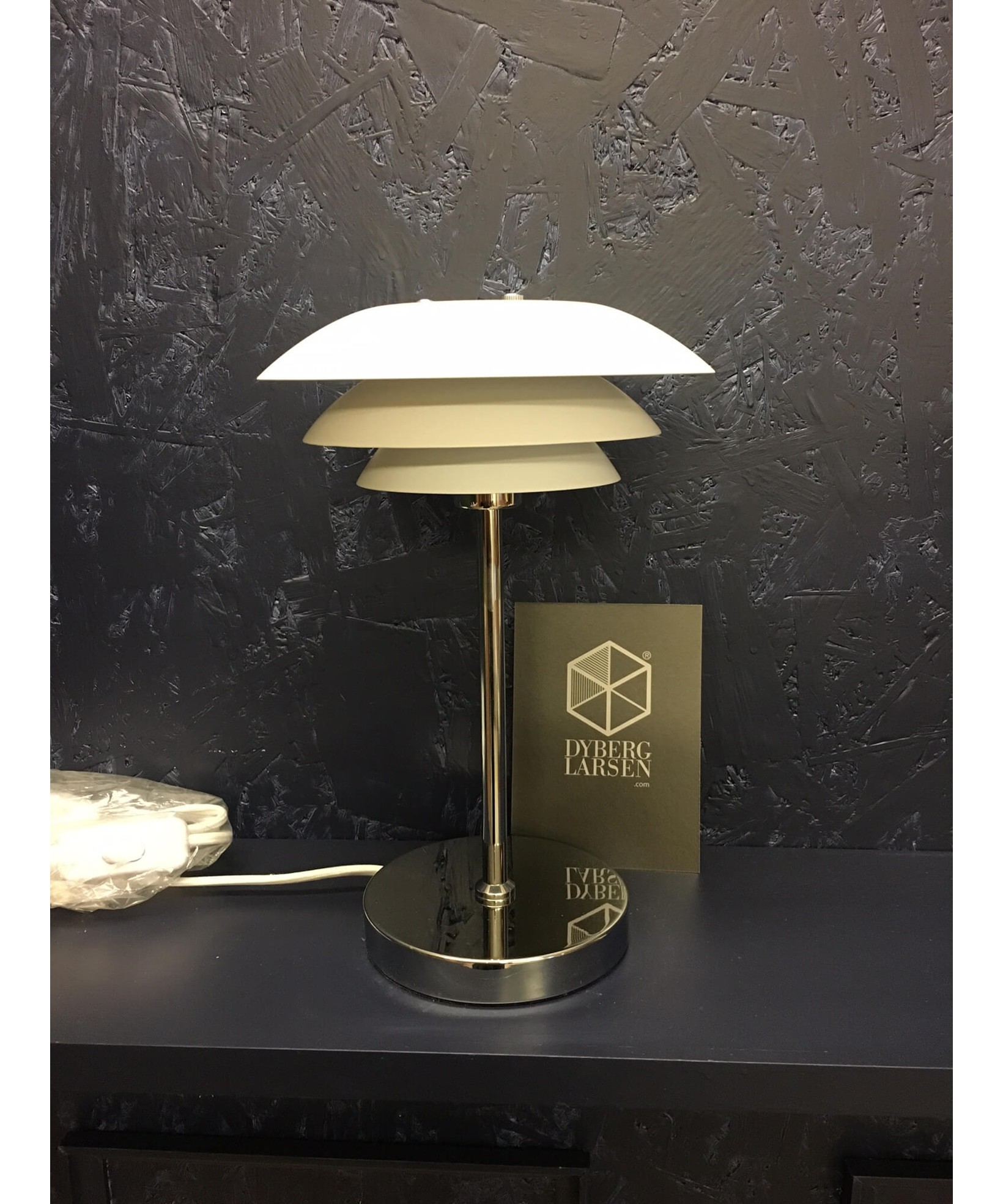 DYBERG LARSEN BORDLAMPE DL16