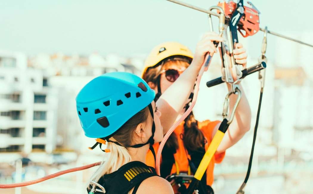 BUNGY JUMP FRA SKILIFT