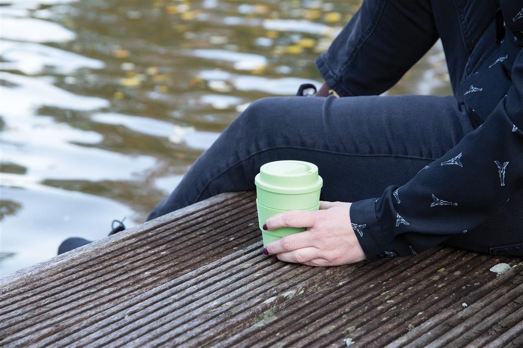 Genbrugelig kaffekop med skruelåg, 350ml