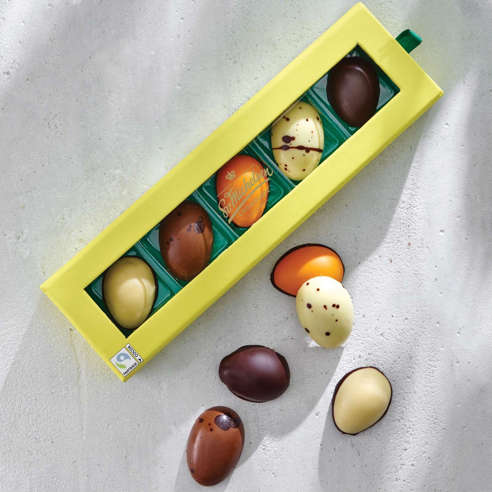 Æske med 36 fyldt chokolade fra Sv. Michelsen