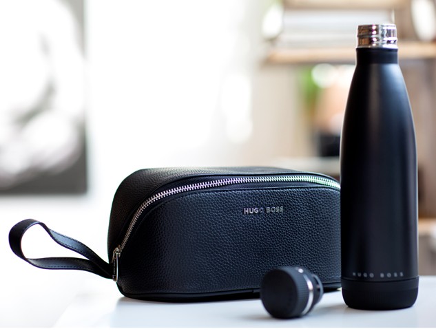 HUGO BOSS Gear Matrix Bottle + Storyline Dressing Case