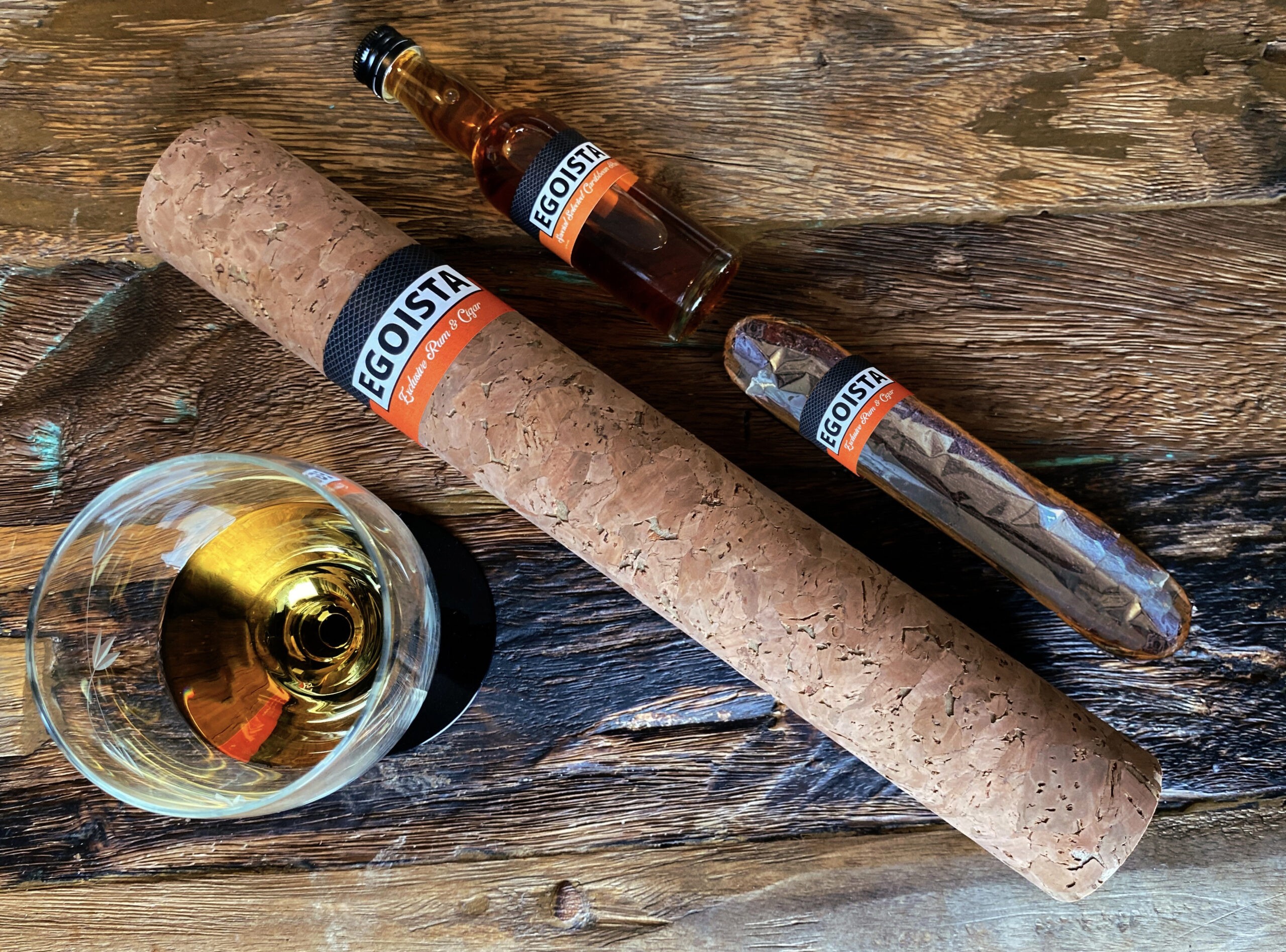 EGOISTA RUM & CIGAR