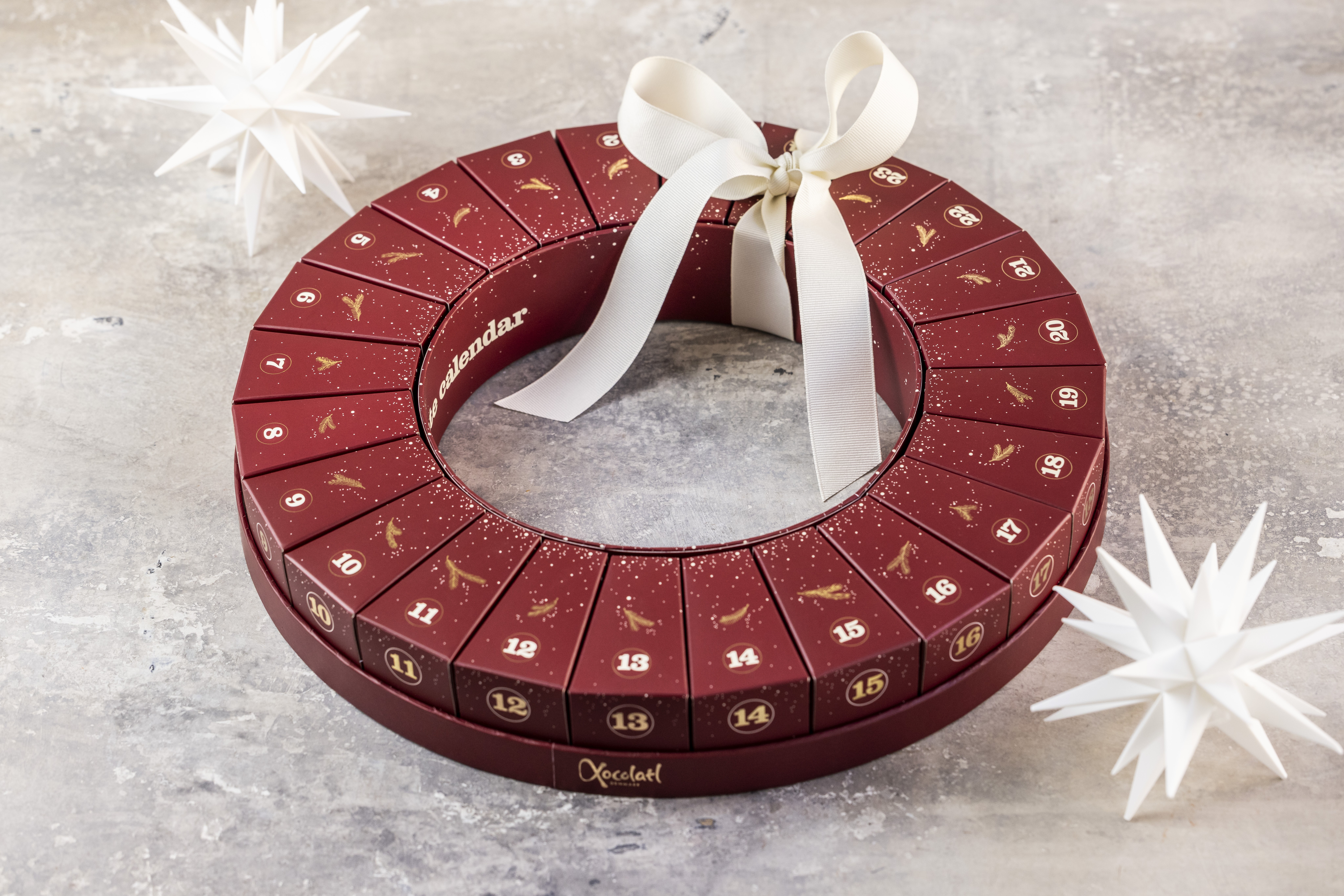 10018 | ROUND CALENDAR FOR 2