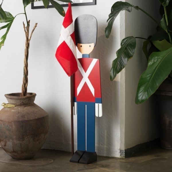 Kay Bojesen, Velkommen garder m. flag, 108 cm.