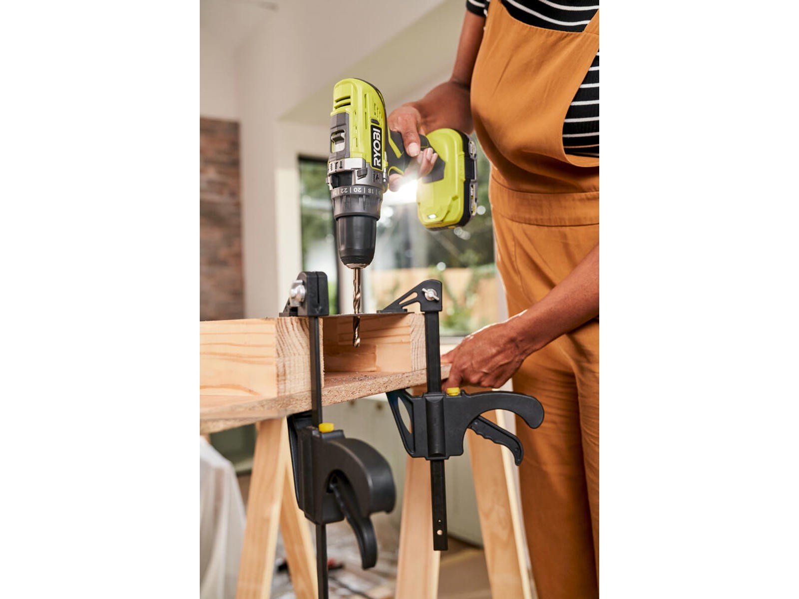 Ryobi Bore-/skruemaskine med slag inkl. 18V ONE+ inkl. Batteri