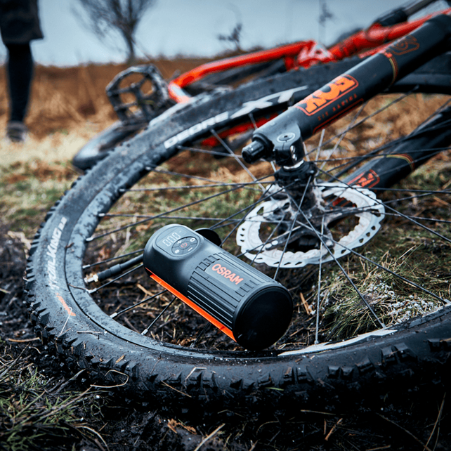 PUMPE til Cykel eller bil, bold
