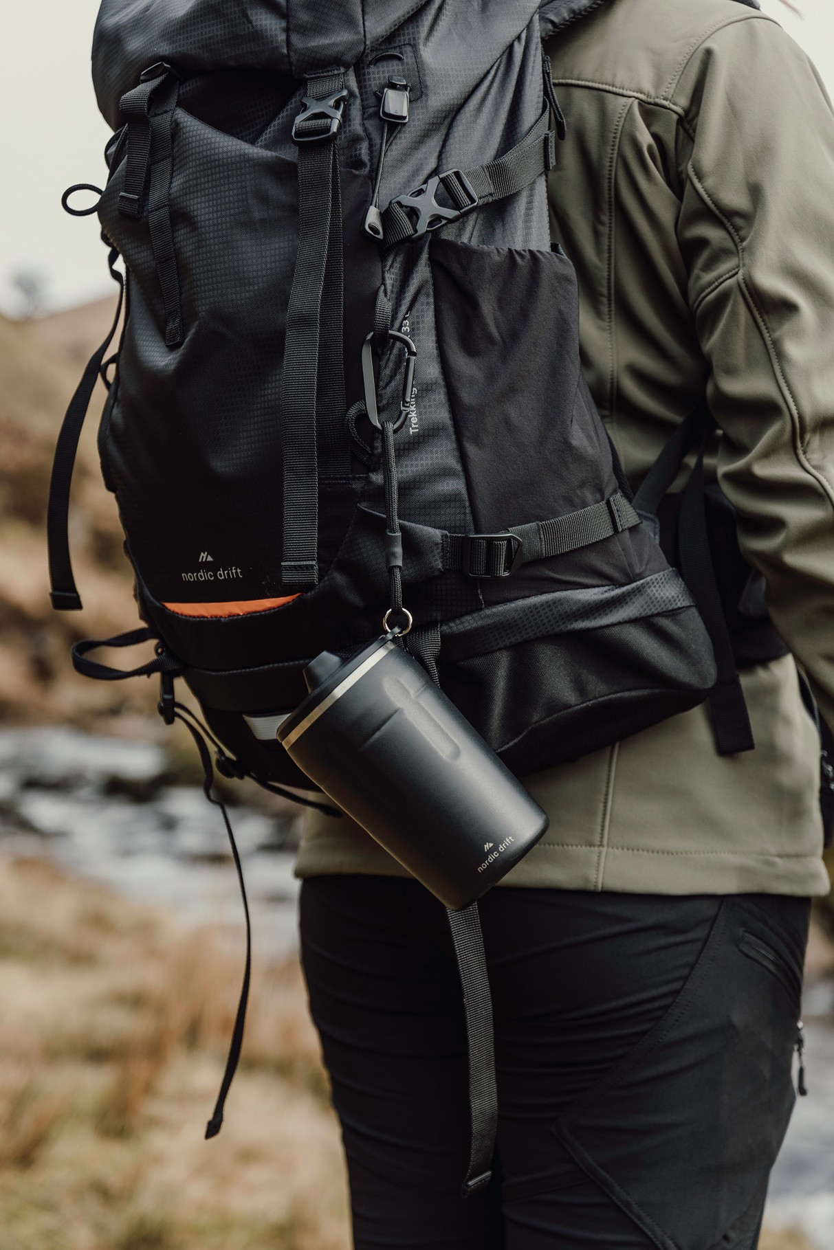 Nordic Drift Trail Låsbar og lækagesikker kaffekrus + Enkeltvægget vandflaske