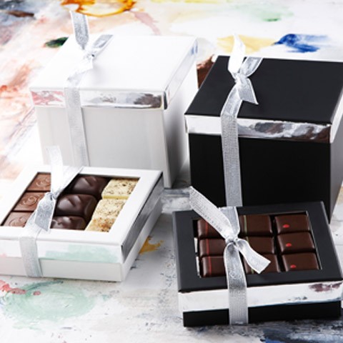 GAVEÆSKE - PETIT FOUR 4